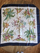 Vtg Gucci 100% Silk Square