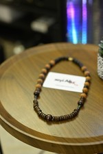 Collana di perle in legno