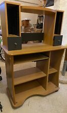 Scrivania Porta Computer con rialzo porta Cd