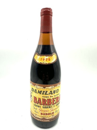 Vintage vino rosso barbera - vino,