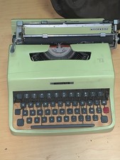 MACCHINA DA SCRIVERE OLIVETTI