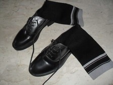 PARTICOLARI SCARPE CON CALZINO