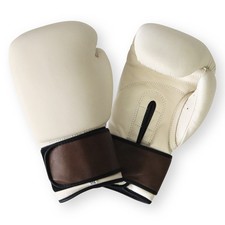 Guantoni da boxe bianchi