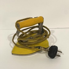 Ferro da stiro elettrico