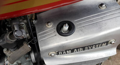 Suzuki gt380 gt550 - spark, plug