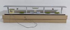 92067 Fermodellismo FEM H0 46NL - Banchina di stazione in metallo con luci
