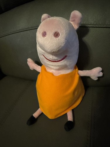 Peppa pig plush - pig,