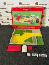 BRITAINS FARM PLAY BASE SOLO CON SCATOLA 42104