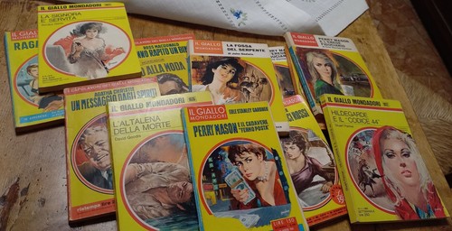 Lotto gialli mondadori - 44,