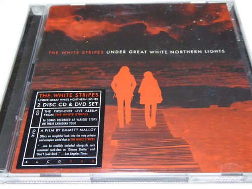 The white stripes under - white, great