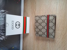 Portafoglio uomo elegante Gucci