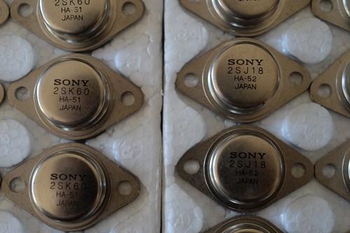 Coppia transistori sony - di,
