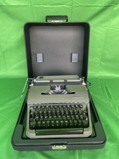 Macchina da scrivere "Olympia