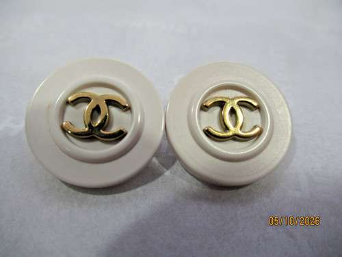 Chanel vintage gold tone - chanel,