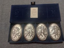 NR. 4 Placche in Argento in stile Neoclassico realizzate da Femiano Argenterie