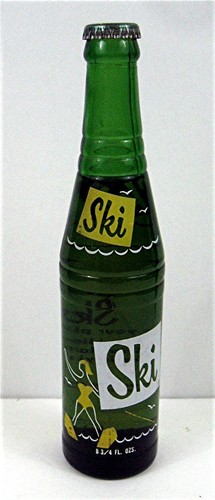 Vecchio sci completo soda - completo, pop