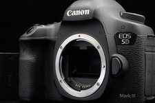 Canon EOS 5D Mark III Digital