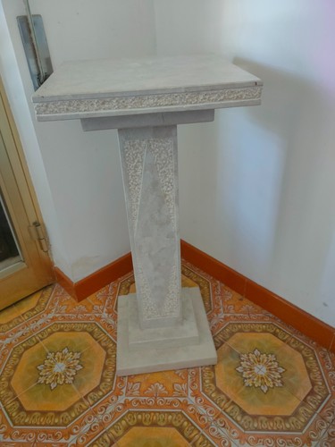 Colonna antica pietra - in,