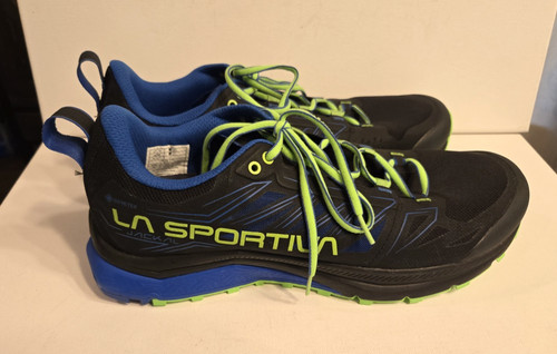 New sportiva jackal - la,