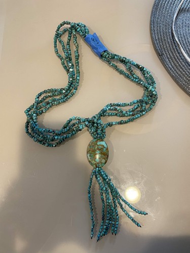 Dichiarazione collana nappa