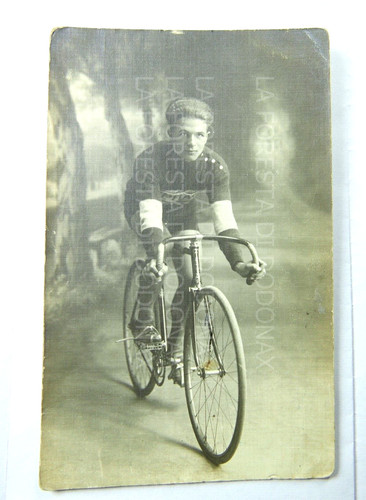 Vecchia foto ciclista bici - foto,