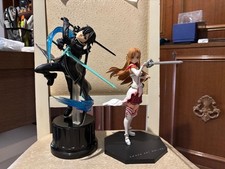 Sword art online, lotto 2 figures, Kirito e Asuna