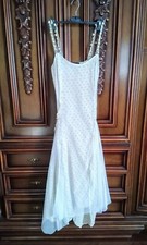 Vestito lungo scollato beige a fiori marroni con tulle bianco donna