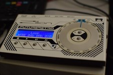 Future Retro Zillion - MIDI Sequencer Vintage che Replica il Triadex Muse