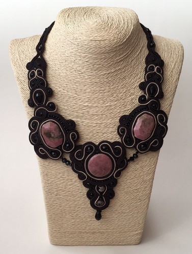 Collana con ciondolo - ,