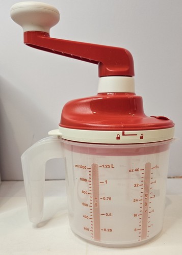 Tupperware speedy whip - ez,