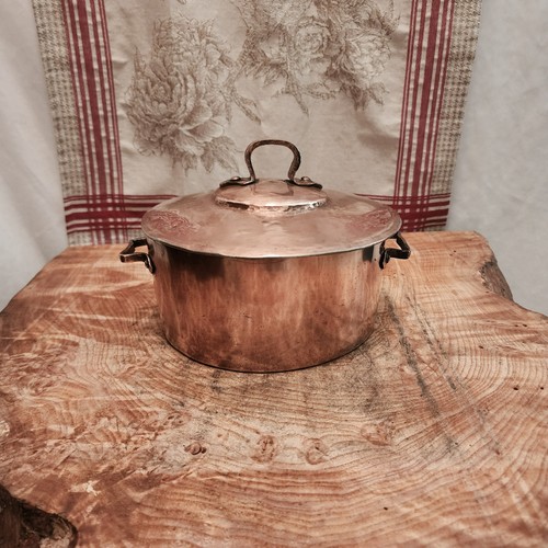 Antica pentola rame con - rame,