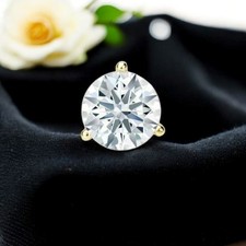 Orecchini da uomo 0,50 Cts