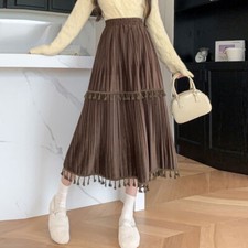 Donna Francese a Pieghe Vita