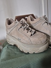 Scarpe classiche con plateau