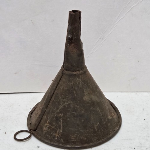 Antico piccolo imbuto - , in