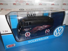 MOT79567 by MotorMax Volkswagen Delivery Van Type 2 Custom Garage 1962 1/43