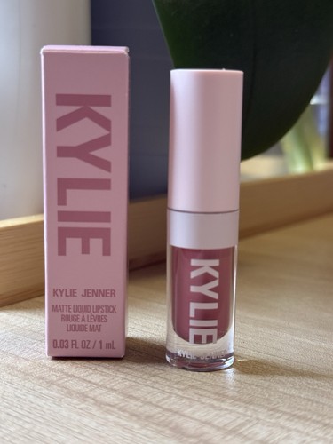 Kylie jenner rossetto liquido - rossetto,