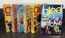 GLEE INTEGRALE DE LA SERIE EN