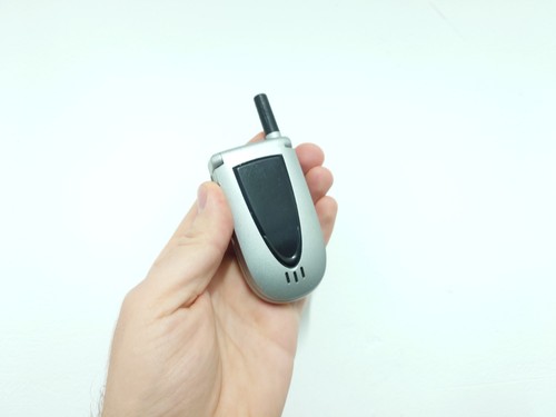Raro telefono cellulare