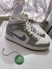Air Jordan 1 Wolf Grey
