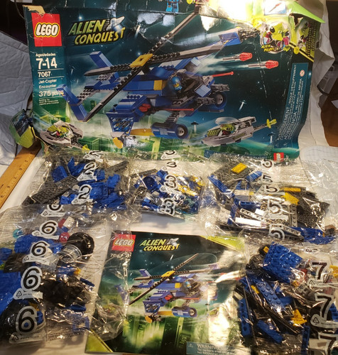 Lego alien conquest - alien, jet-copter