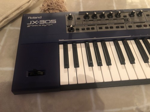 Roland 305 groovesynth - roland, jx-305