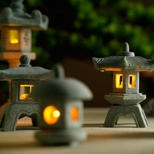 🏮Mini Pagoda Giapponese con Luce | Statua Zen per Giardino, Acquario, Bonsai🌿