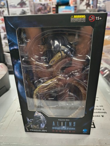 Hiya toys avp - hiya,