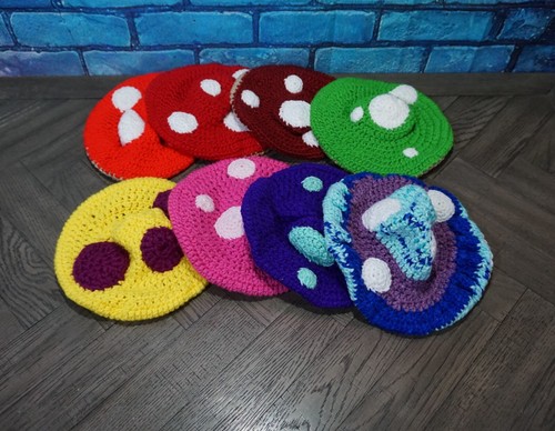 Cappello fungo fatto - a,