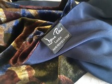 Stola in misto seta ( 37 % ) DONNA READ Cm. 30 X 150 . Manifattura Italiana .