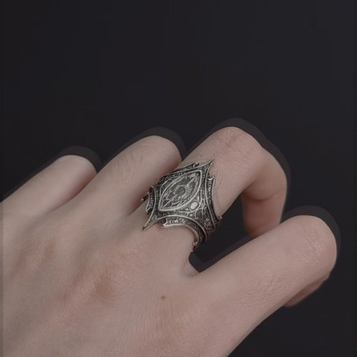 Anello antico scudo - , scuro