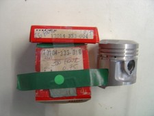 UN piston cote 075 pour