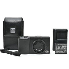 Fotocamera digitale compatta