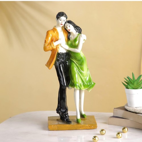 Statua coppia amore romantico